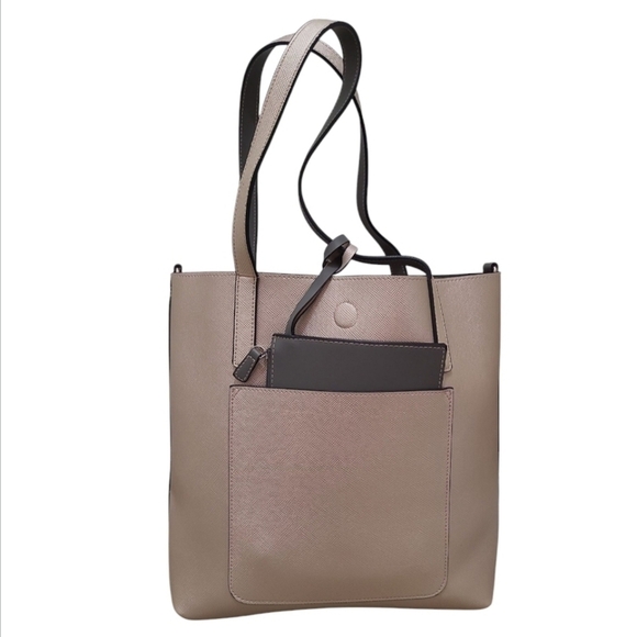 Metallic Gold Reversible Tote Bag with Matching Coin Purse - Picture 4 of 10